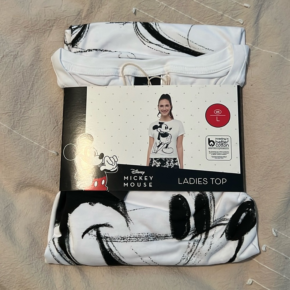 NWT - Disney Top - Boxy fit